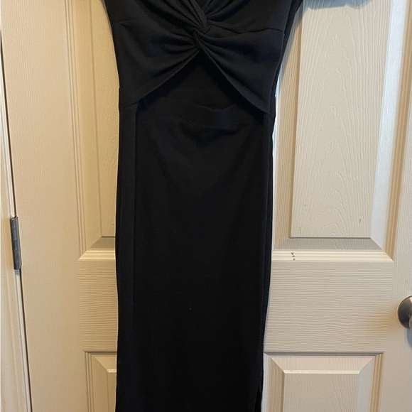 Lulu’s Twist front midi black ribbed fitted dress in size XS. EUC. - Picture 6 of 7